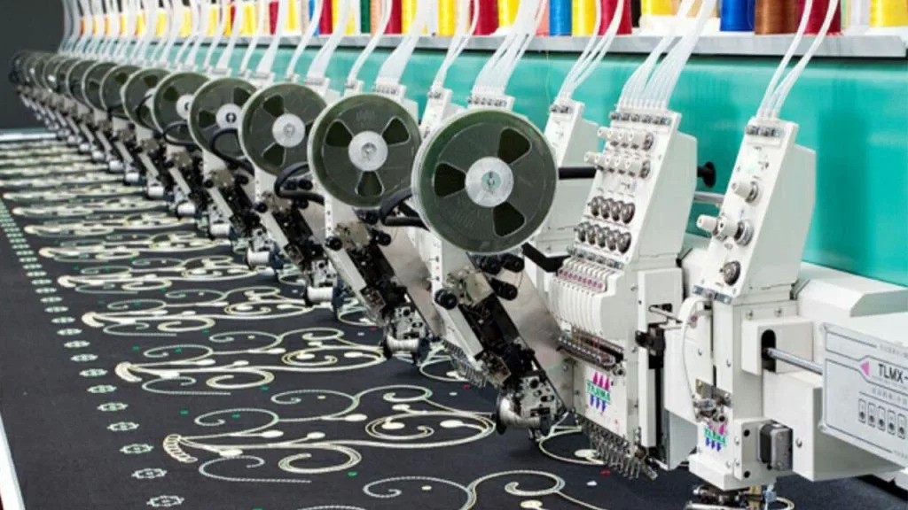 دستگاه گلدوزی کامپیوتری: دروازه‌ای به سوی خلاقیت و تولید انبوه